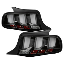 Ford Mustang 2010-2012 Light Bar (Sekventiell Blinkers) LED Baklampor - Svart Spyder Auto Spyder Auto